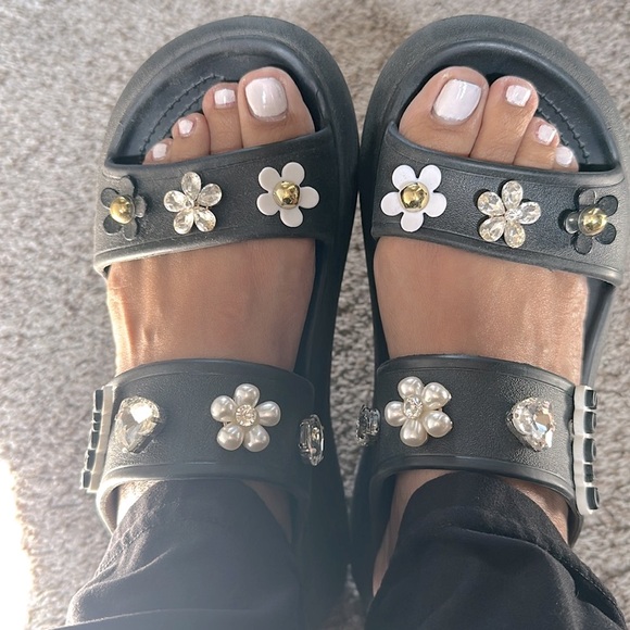 Crocs - Picture 4 of 5